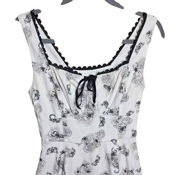 Hot Topic Floral Insect bugs spider lolita pin-up dress size S goth scorpion - Picture 8 of 8